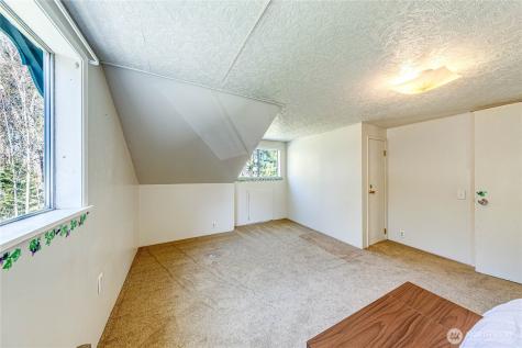 1316 Mount Pleasant Road Port Angeles WA 98362
