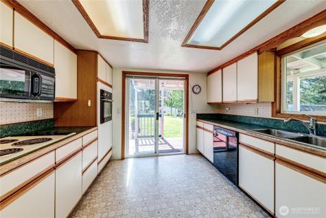 1316 Mount Pleasant Road Port Angeles WA 98362