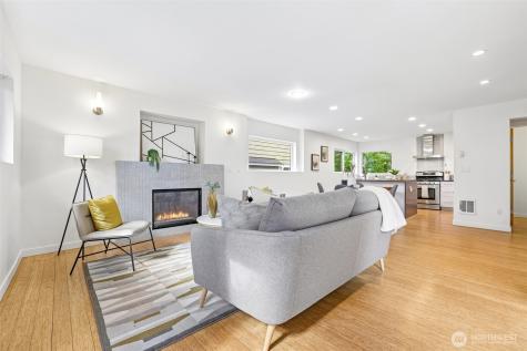 2113 15th Avenue S Seattle WA 98144