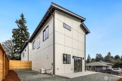908 S 138th Street Burien WA 98168