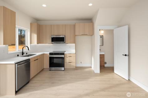 908 S 138th Street Burien WA 98168