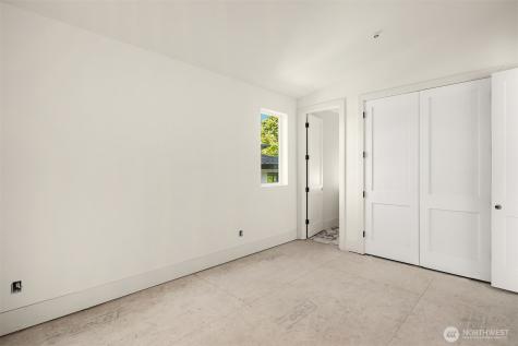 5222 Forest Avenue SE Mercer Island WA 98040