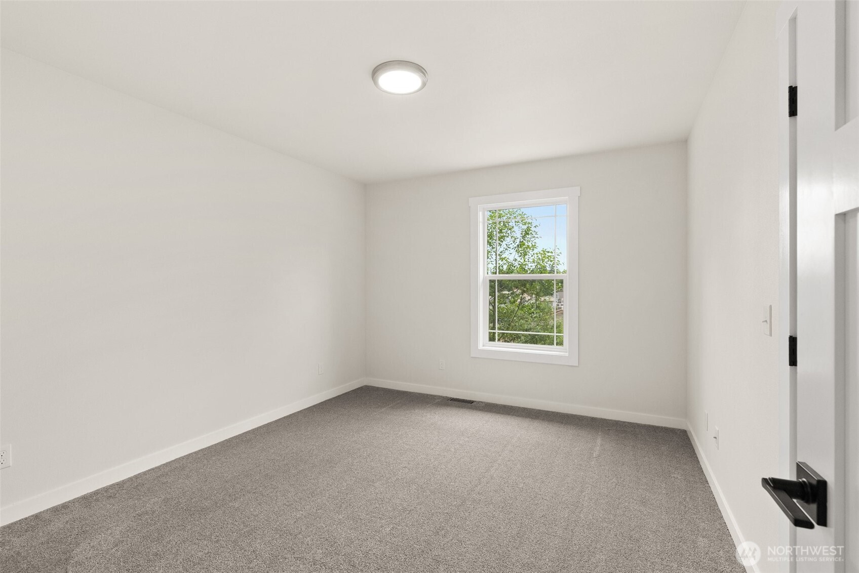 635 Elm Street Raymond WA 98577