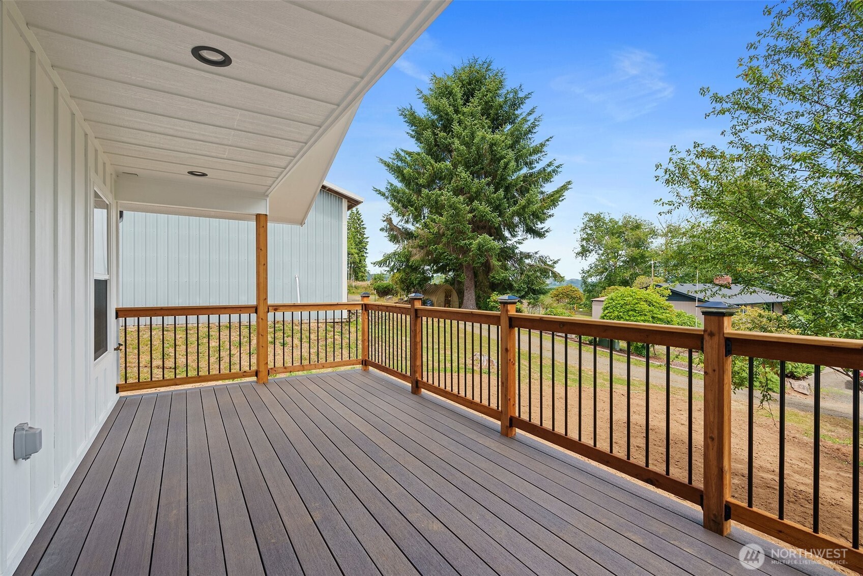 635 Elm Street Raymond WA 98577