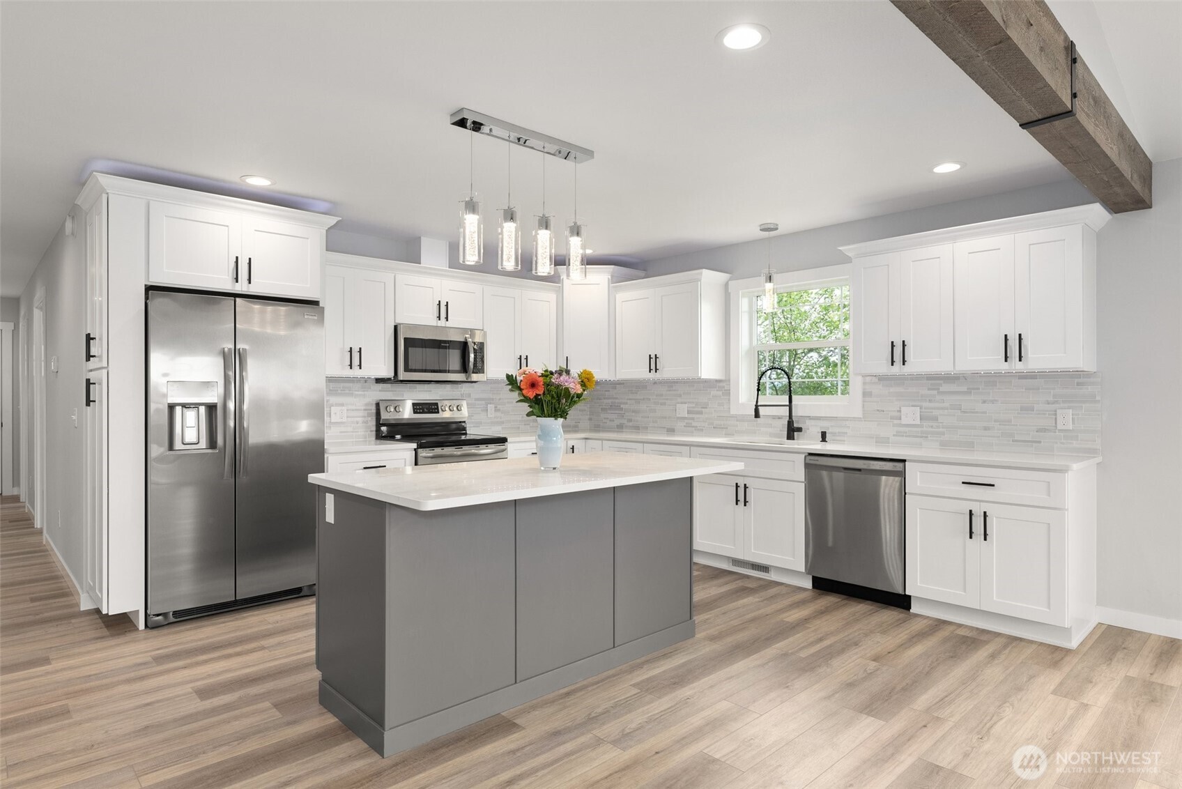 635 Elm Street Raymond WA 98577