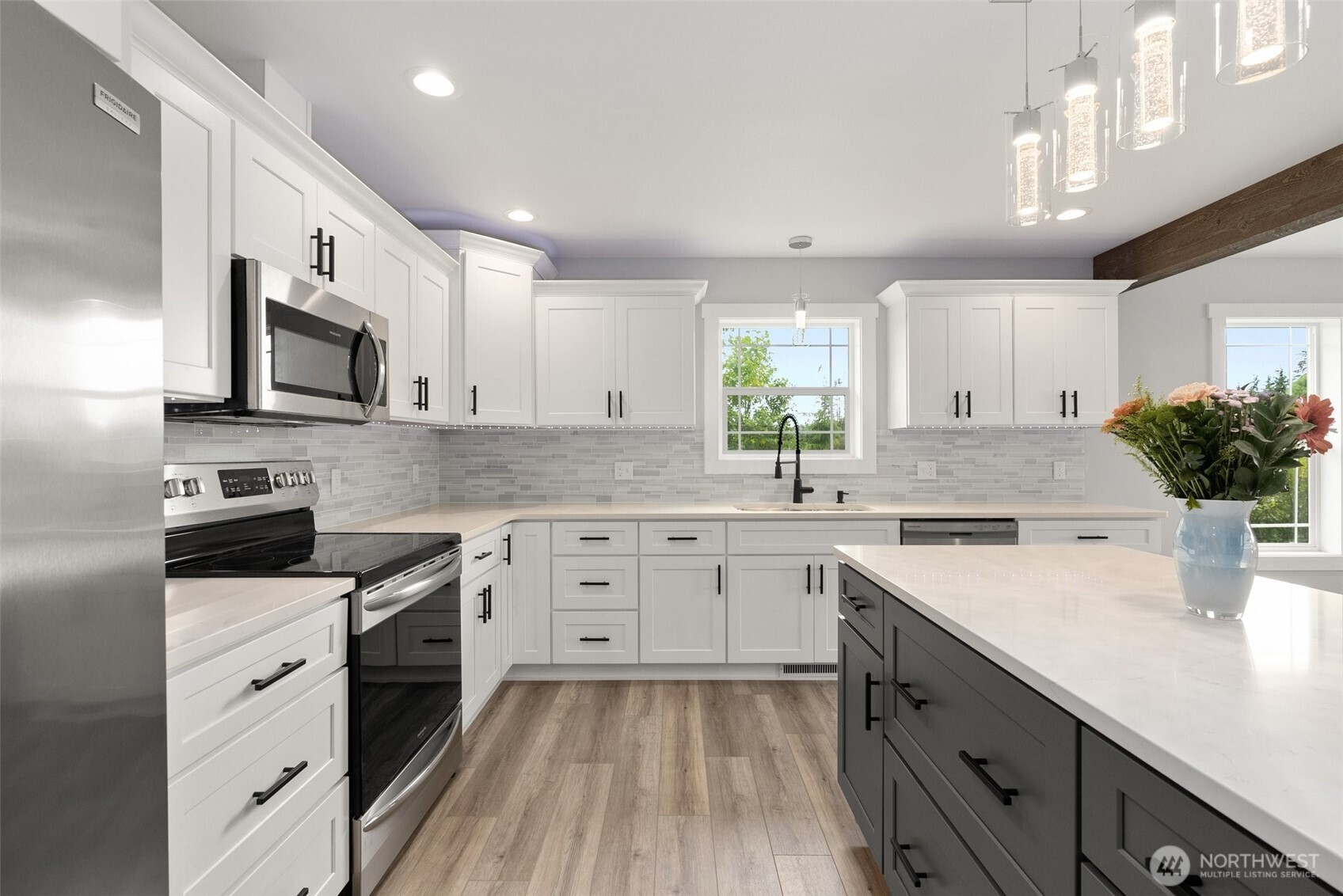 635 Elm Street Raymond WA 98577