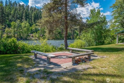 8348 Main Street #1 Peshastin WA 98847