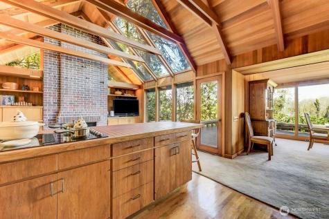 7802 NE 170th Street Kenmore WA 98028