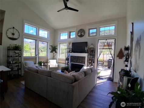 130 Village Way Oroville WA 98844