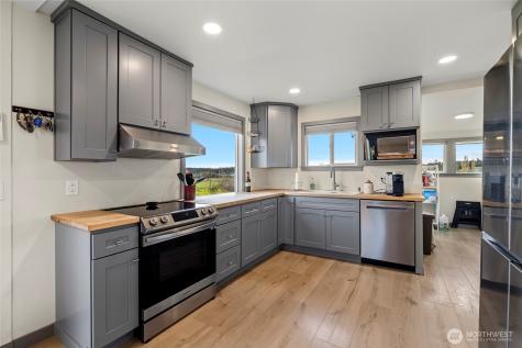 2010 Sweetbriar Lane Oak Harbor WA 98277