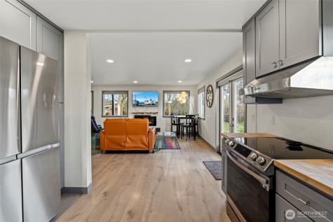 2010 Sweetbriar Lane Oak Harbor WA 98277