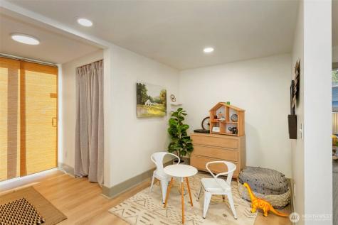 25960 Central Avenue NE Kingston WA 98346