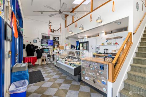 25960 Central Avenue NE Kingston WA 98346