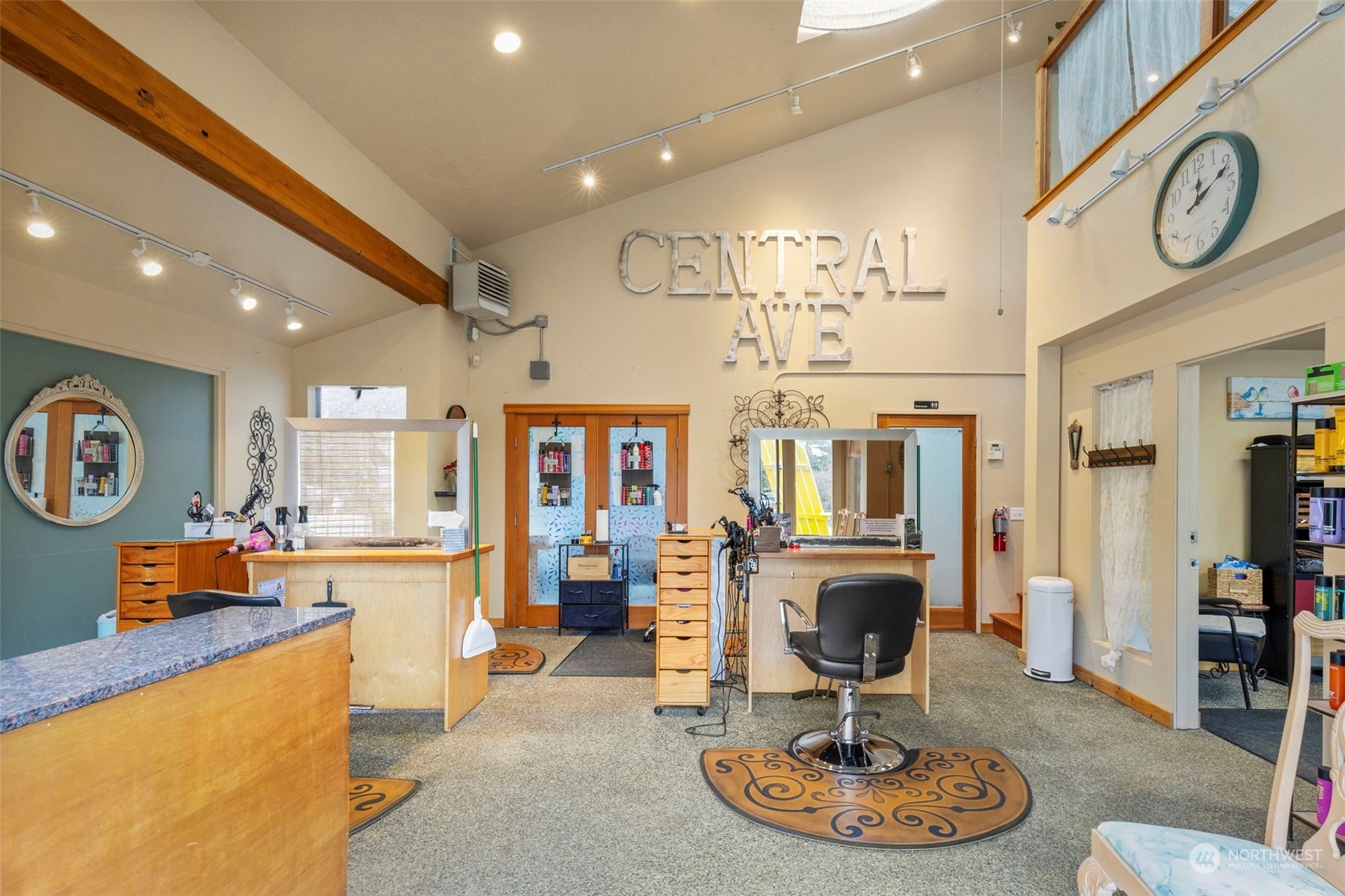25960 Central Avenue NE Kingston WA 98346