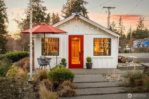 25960 Central Avenue NE Kingston WA 98346