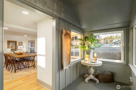 25960 Central Avenue NE Kingston WA 98346