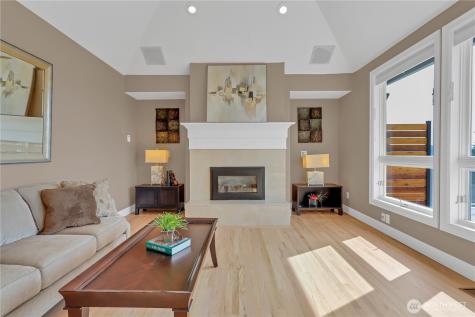 535 208th Avenue NE Sammamish WA 98075