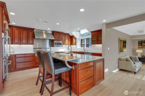 535 208th Avenue NE Sammamish WA 98075
