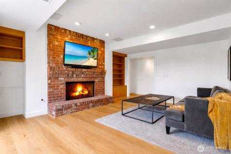 535 208th Avenue NE Sammamish WA 98075