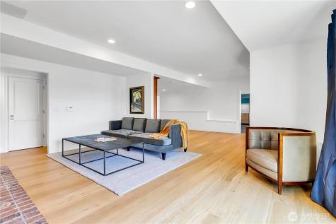 535 208th Avenue NE Sammamish WA 98075