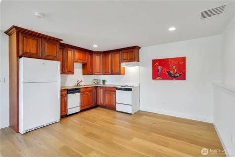 535 208th Avenue NE Sammamish WA 98075