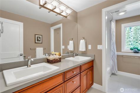 535 208th Avenue NE Sammamish WA 98075