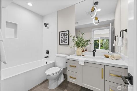 18616 92nd Avenue NE Bothell WA 98011