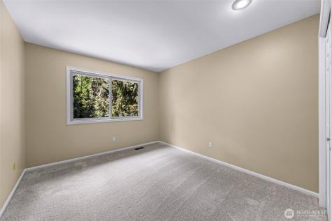 25827 NE 9th Street Sammamish WA 98074