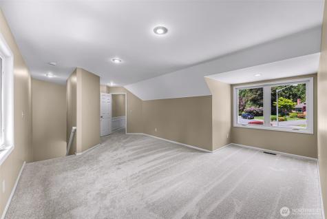 25827 NE 9th Street Sammamish WA 98074
