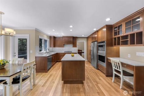 25827 NE 9th Street Sammamish WA 98074