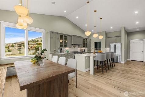 327 23rd Street NE East Wenatchee WA 98802