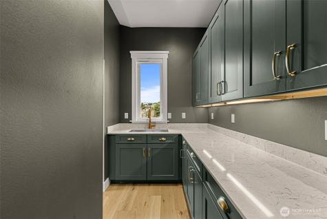 327 23rd Street NE East Wenatchee WA 98802