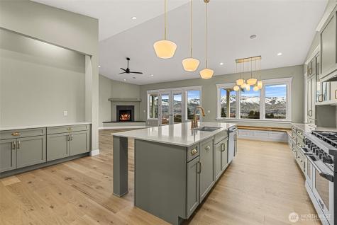 327 23rd Street NE East Wenatchee WA 98802