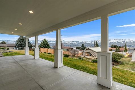 327 23rd Street NE East Wenatchee WA 98802