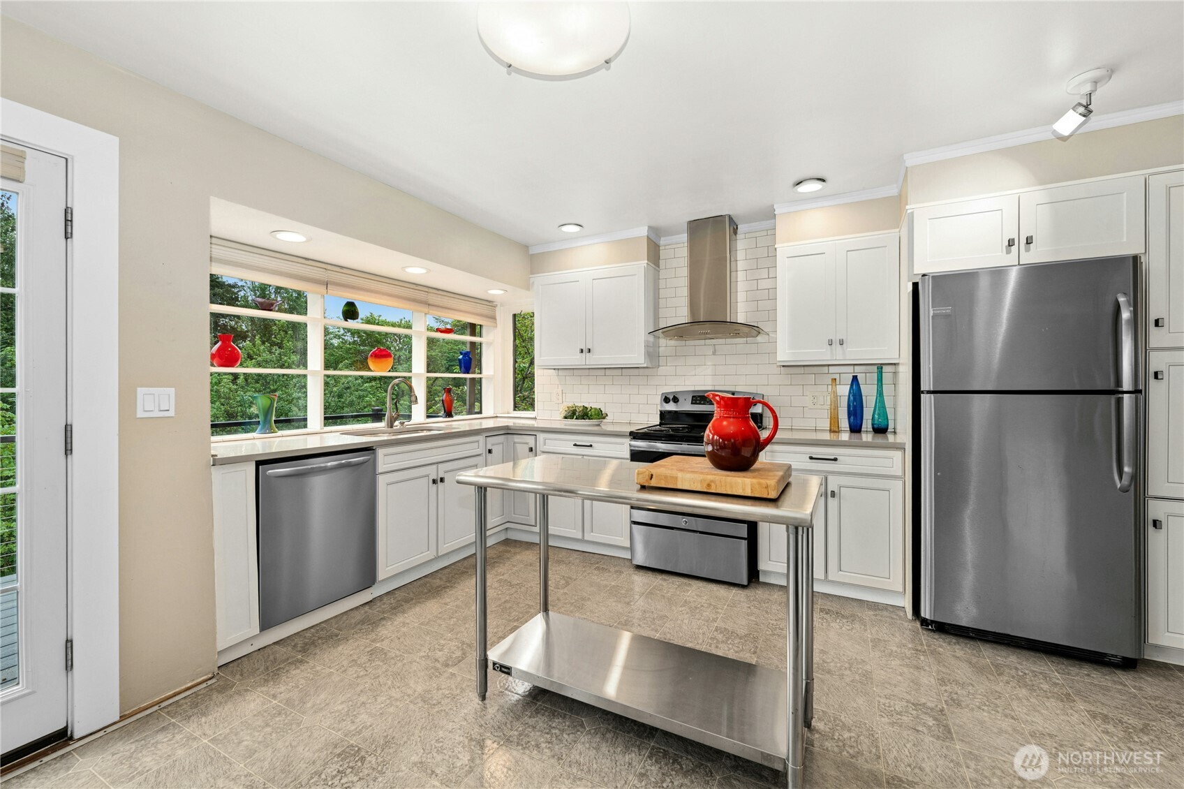 5630 21st Avenue SW Seattle WA 98114