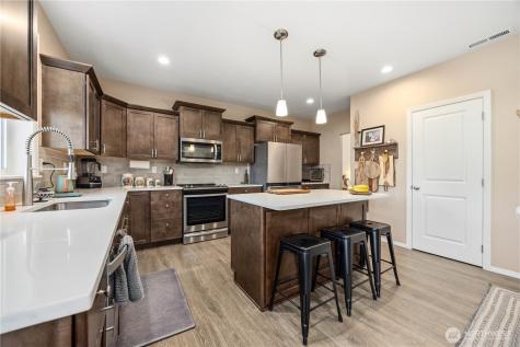 609 N Bradley Street Chelan WA 98816