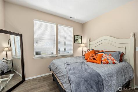 609 N Bradley Street Chelan WA 98816