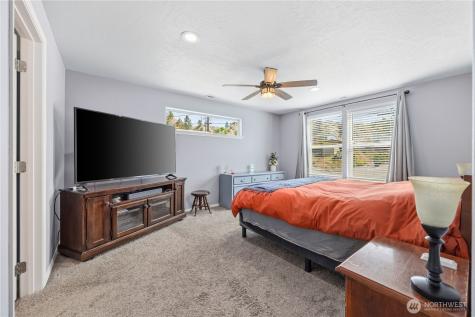 609 N Bradley Street Chelan WA 98816