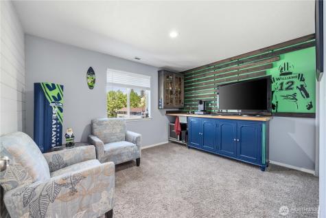 609 N Bradley Street Chelan WA 98816
