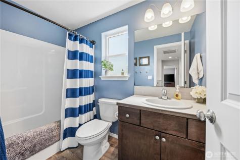 609 N Bradley Street Chelan WA 98816