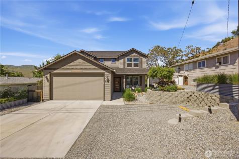 609 N Bradley Street Chelan WA 98816