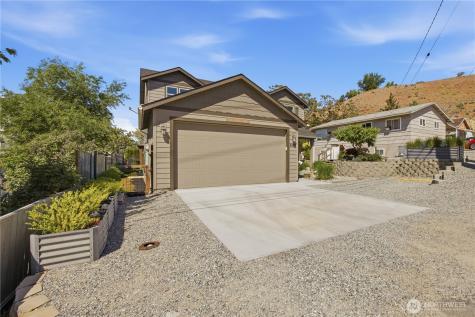 609 N Bradley Street Chelan WA 98816