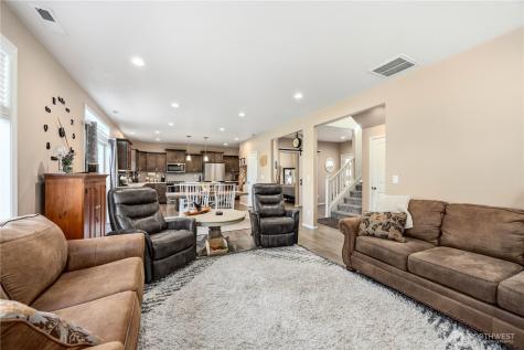 609 N Bradley Street Chelan WA 98816