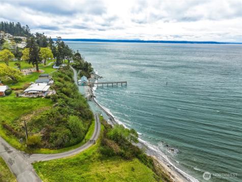 838 Gladstone Drive Camano Island WA 98282