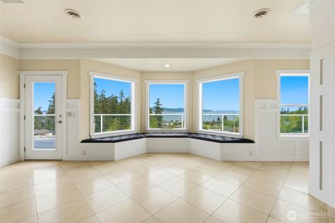 838 Gladstone Drive Camano Island WA 98282