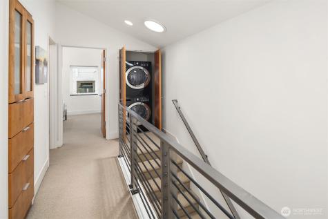 219 12th Avenue E Seattle WA 98102