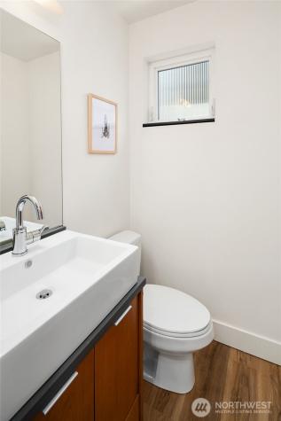 219 12th Avenue E Seattle WA 98102