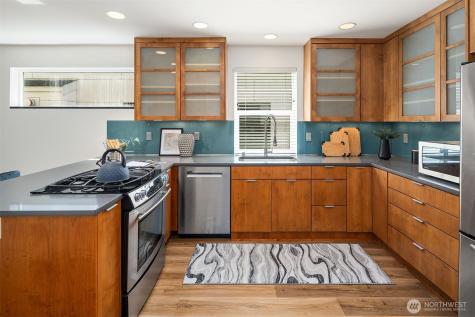 219 12th Avenue E Seattle WA 98102