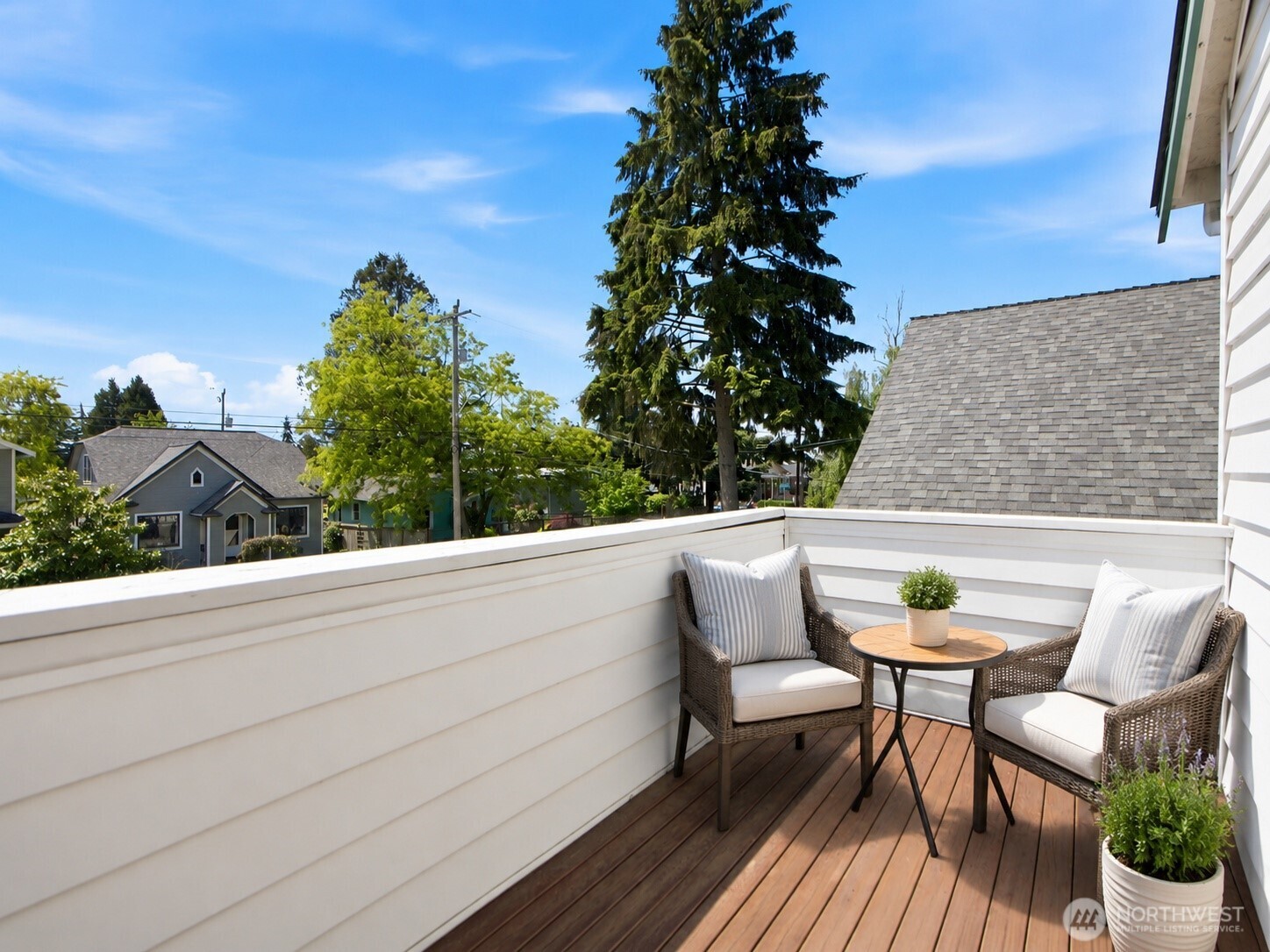 512 N 104th Street Seattle WA 98133