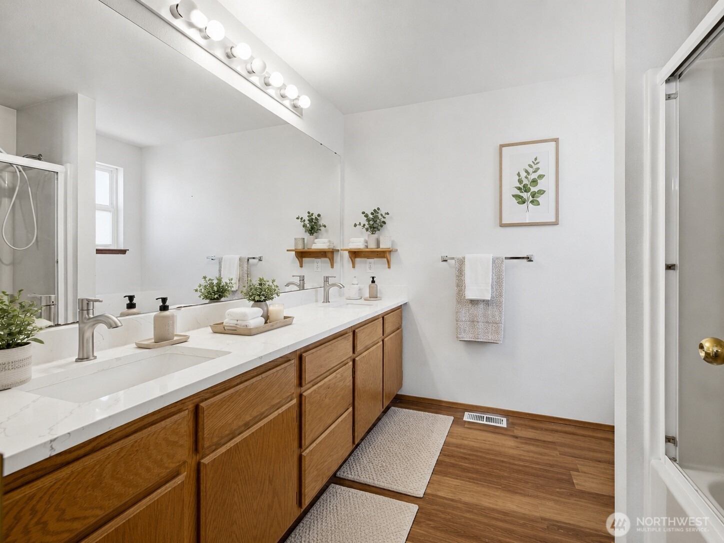 512 N 104th Street Seattle WA 98133